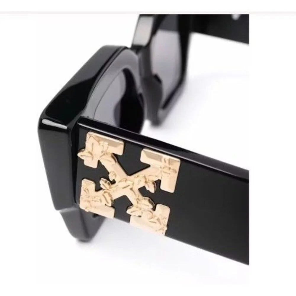 NWT Off-White Catalina Sunglasses Black Grey Lenses Gold Arrow Logo OERI003